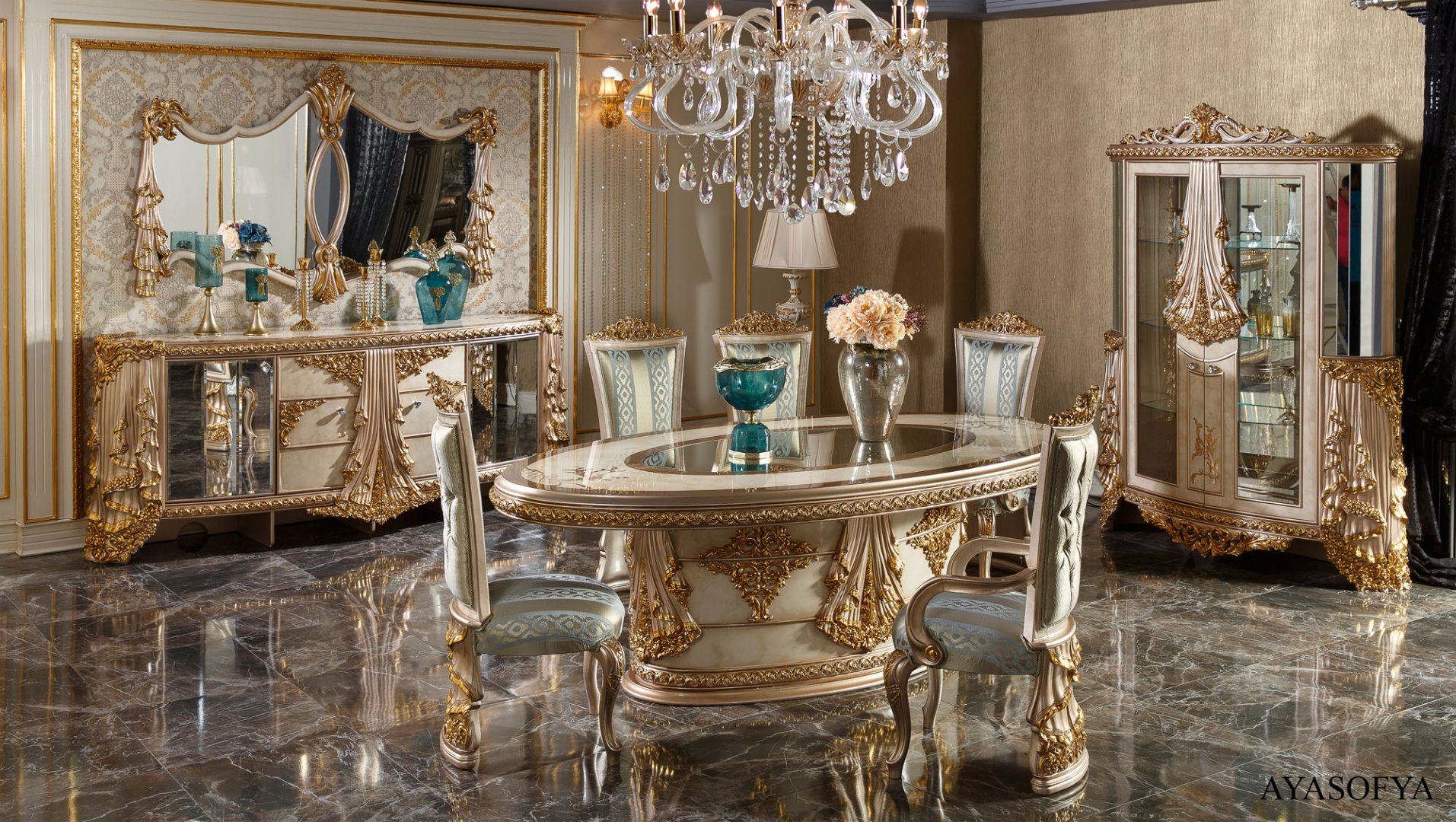 Aybars Classic Dining Room Set