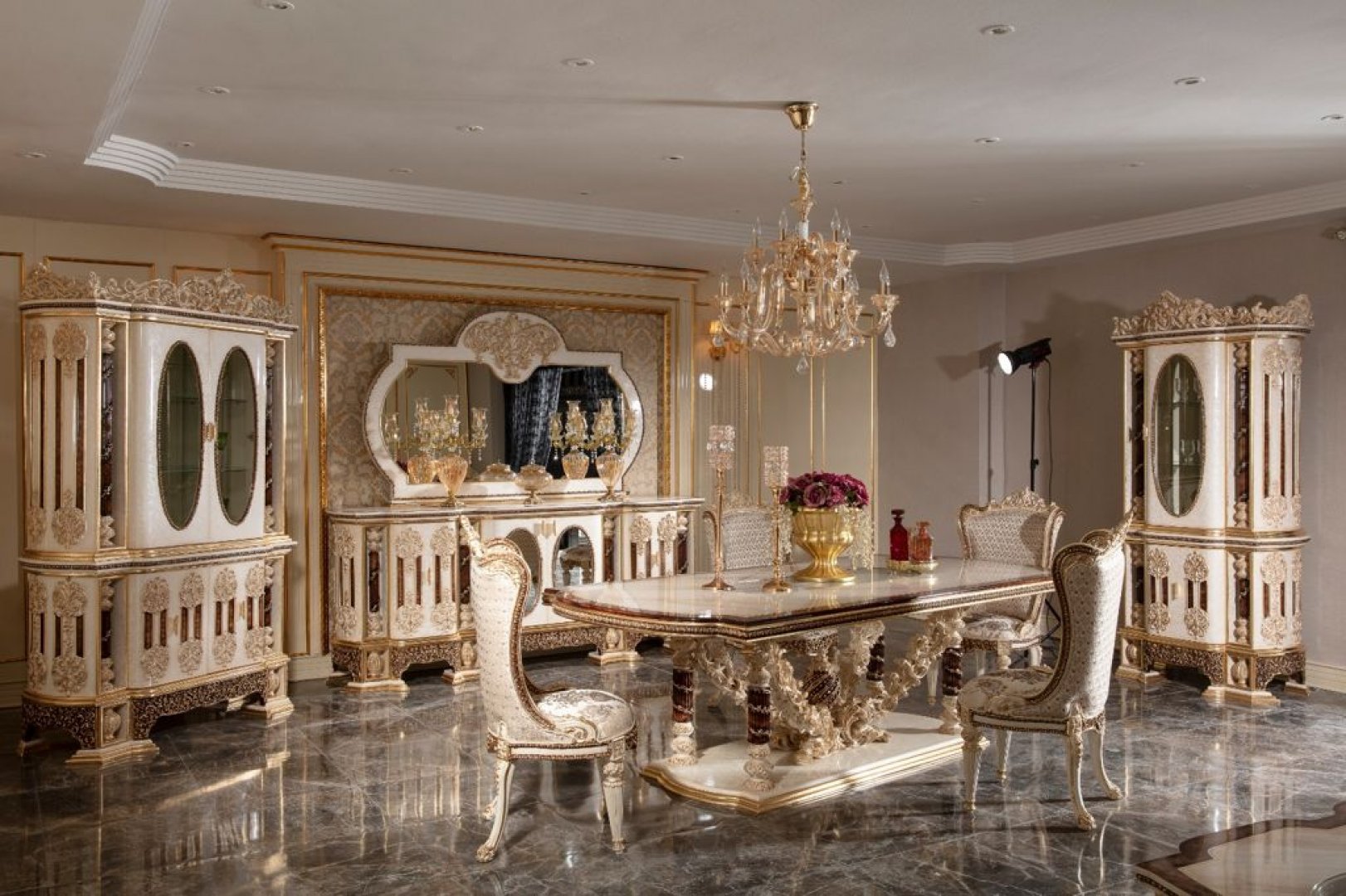 Nazende Classic Dining Room Set