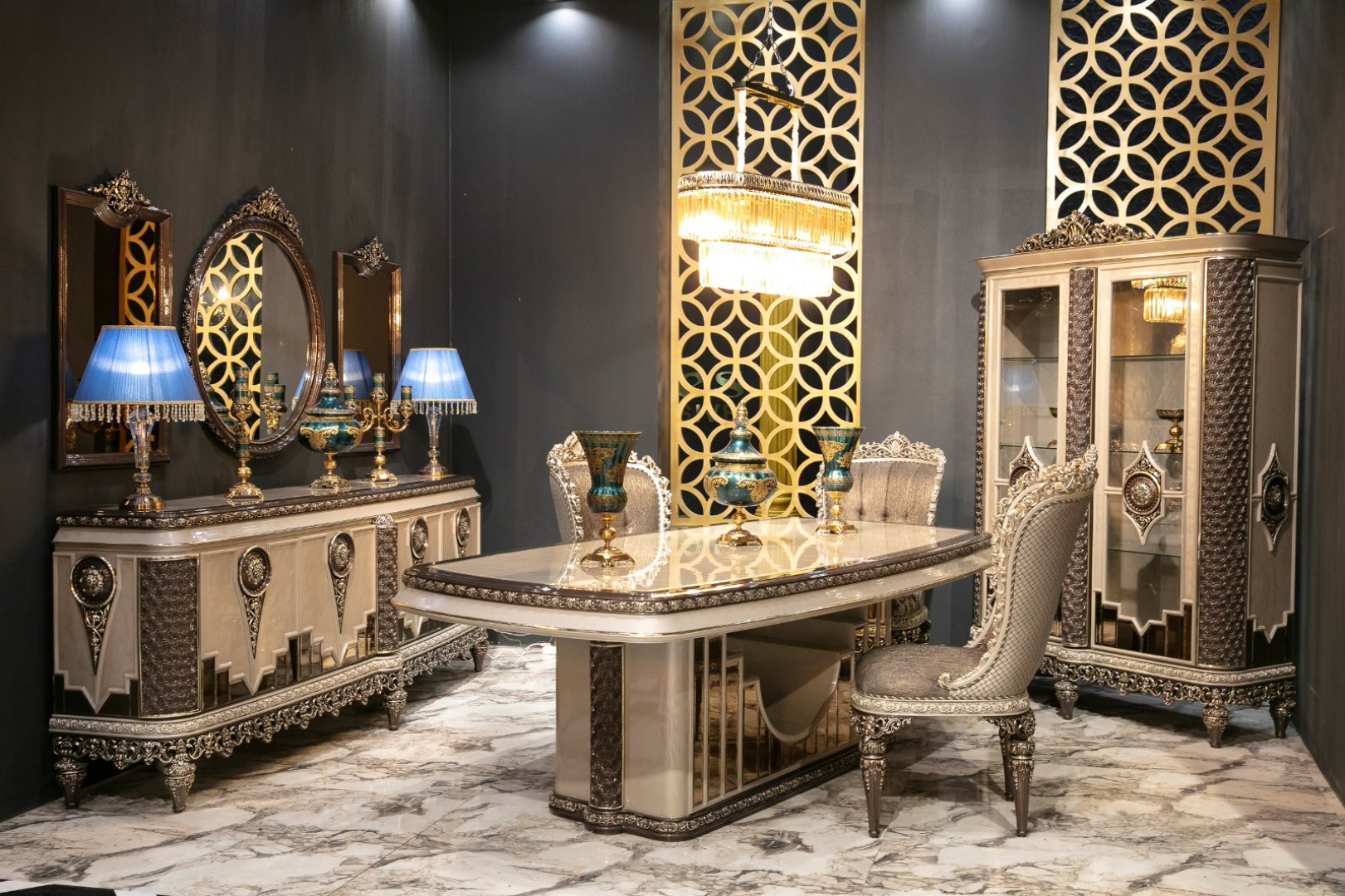 Hermes Classic Dining Room Set